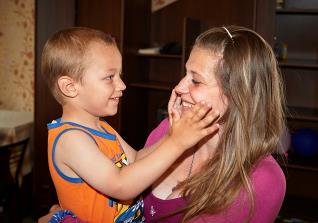 FH mother and child